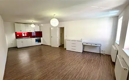 Pronájem bytu 2+kk 53 m², Růžový kopeček, Cheb