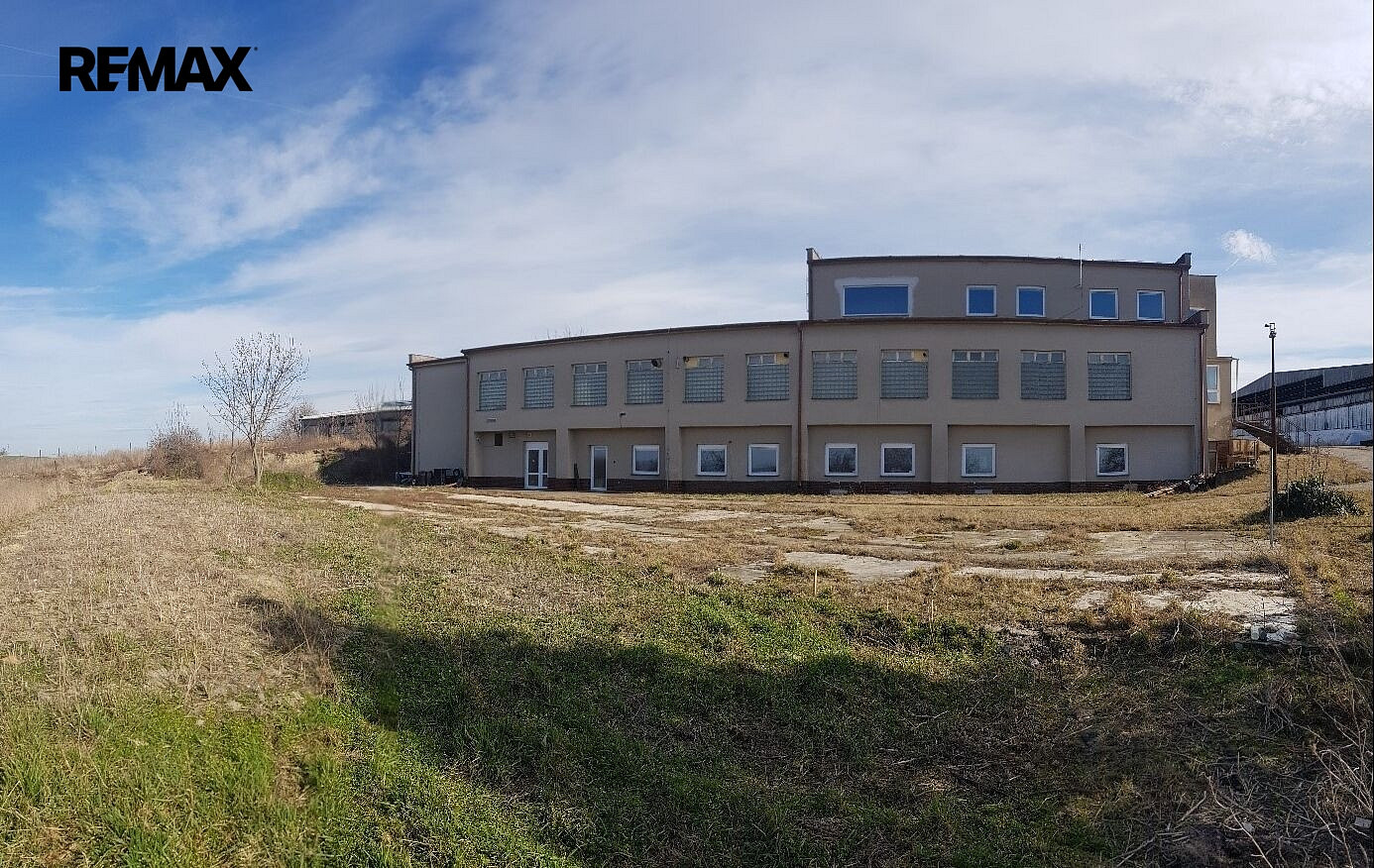 Prodej výrobních prostor 1 500 m² – fotografie 3