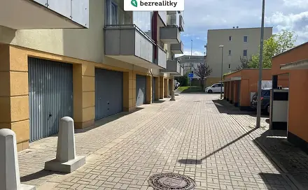 Prodej garáže 17 m2, Františka Diviše, Praha 10 - Uhříněves