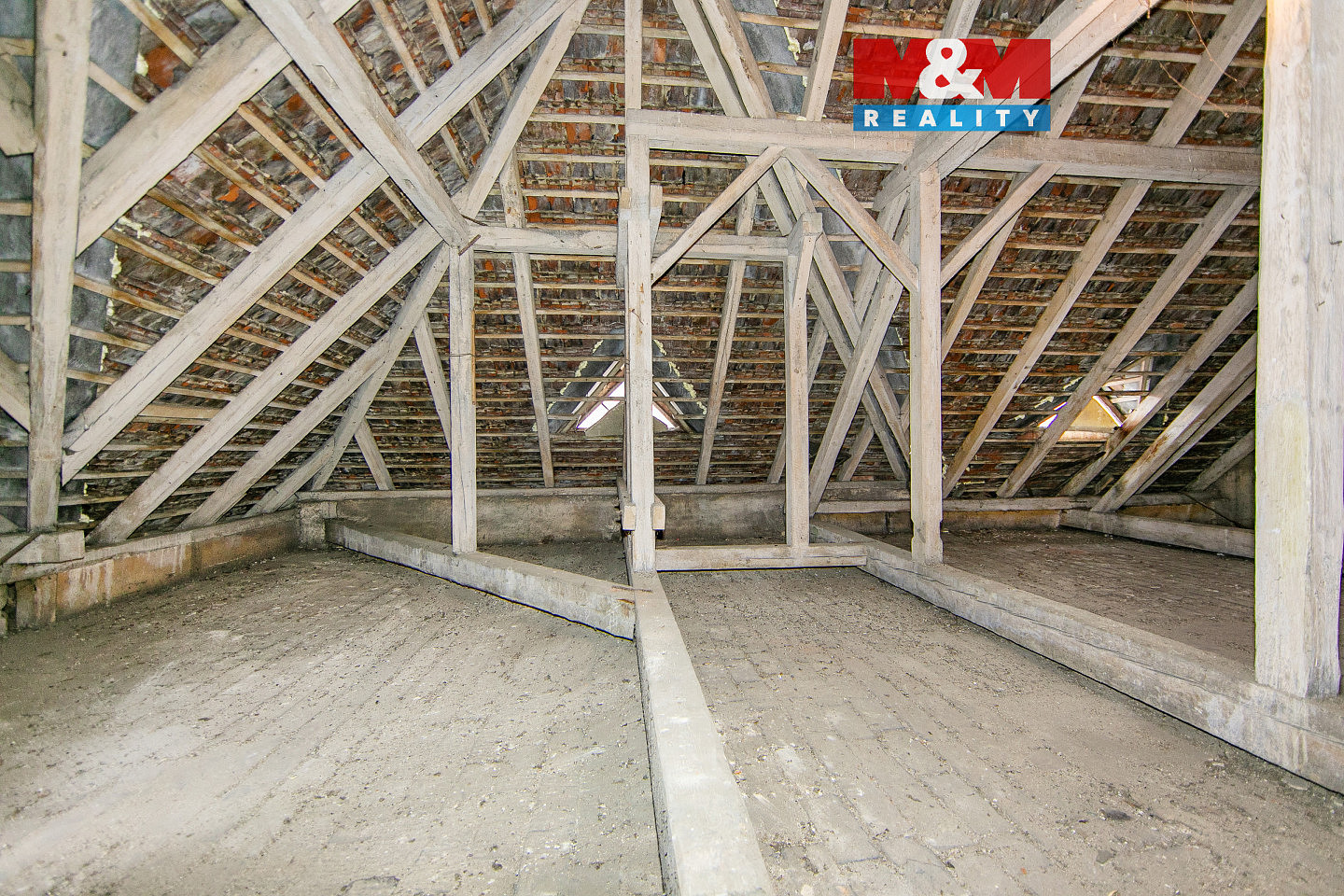 Prodej půdního prostoru, 124 m2, plzeň, ul. němejcova