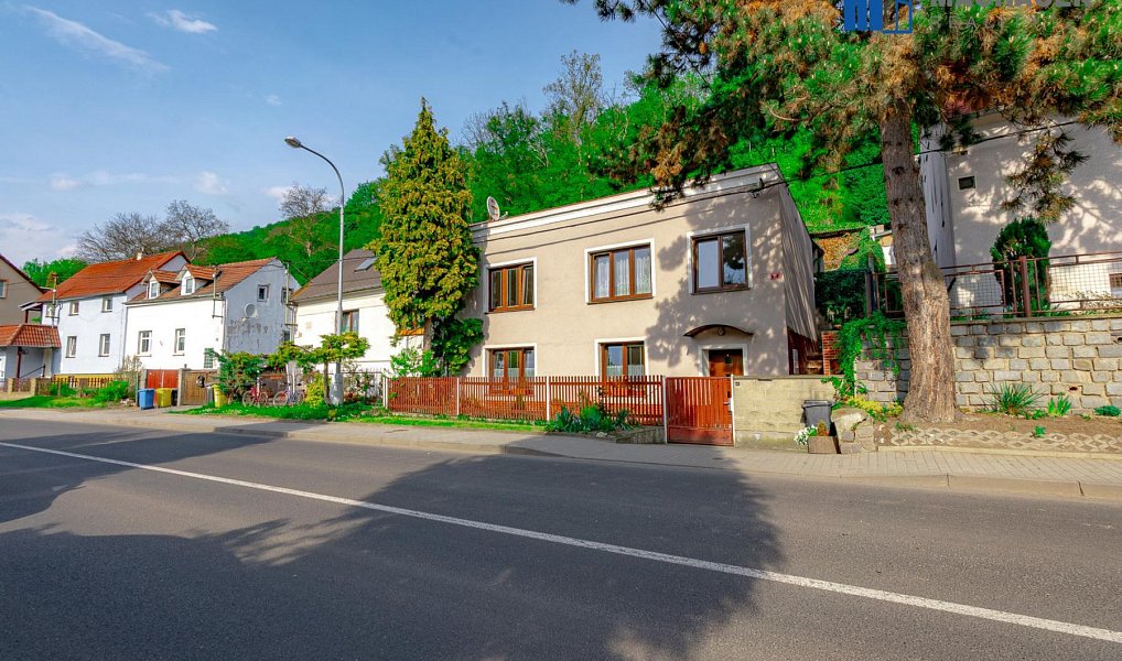 Prodej domu 120 m² s pozemkem 626 m², Trmice – náhled fotky 4