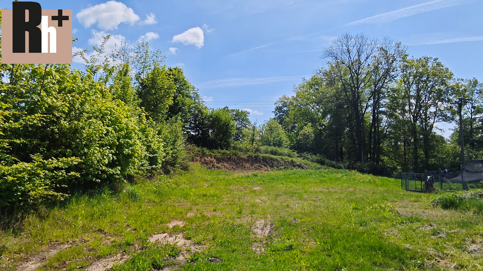 Prodej stavebního pozemku 1 328 m² – fotografie 2