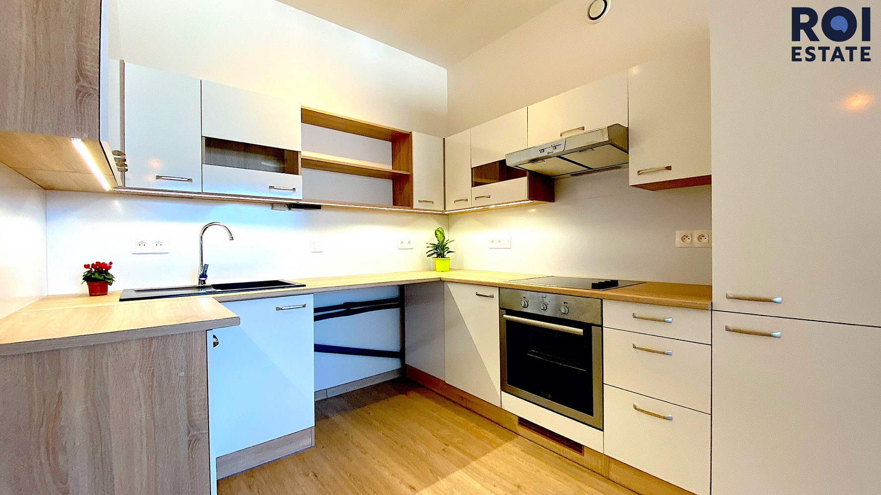 Pronájem bytu 2+kk 56 m² – fotografie 4