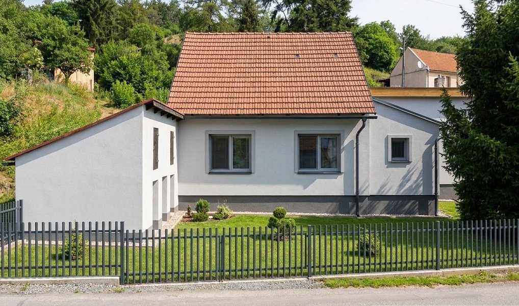 Prodej domu 135 m² s pozemkem 1 090 m², Městečko – náhled fotky 2
