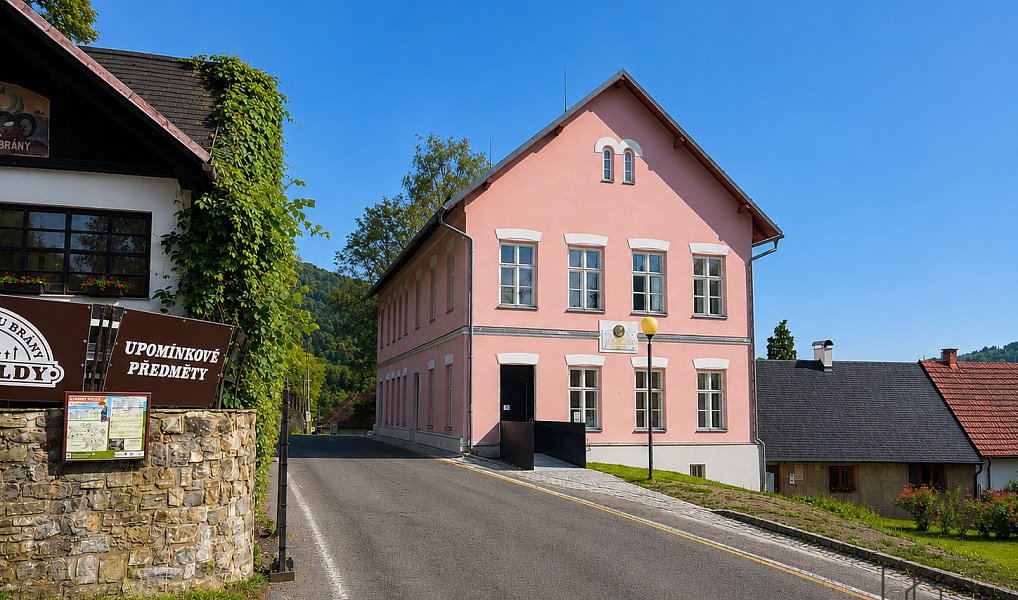 Prodej domu 200 m² s pozemkem 200 m², Hukvaldy – náhled fotky 22