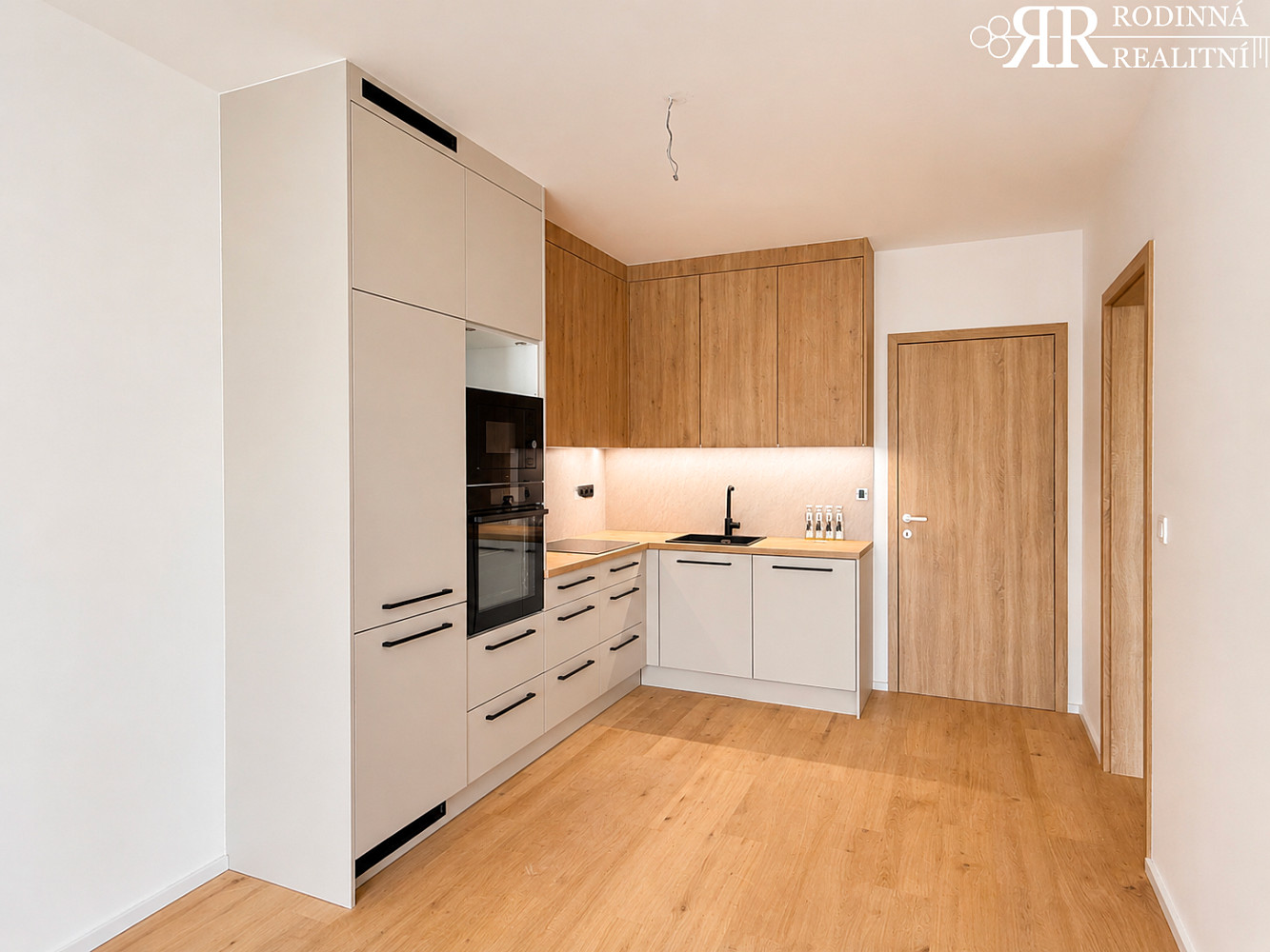 Pronájem bytu 2+kk 48 m² – pohled 3