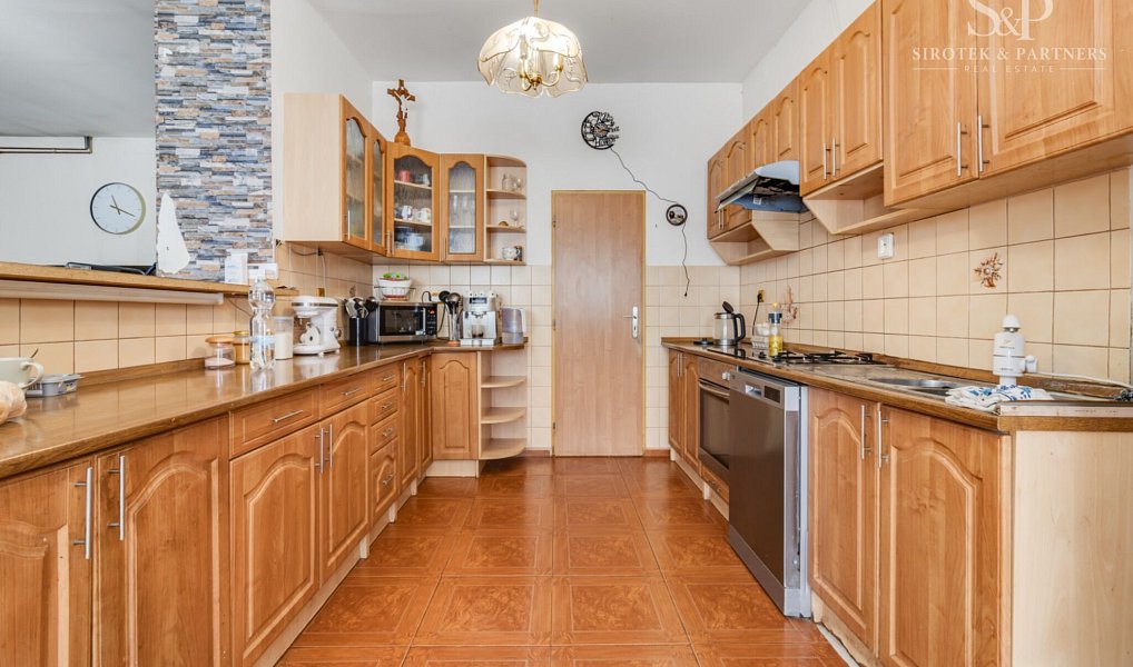 Prodej domu 350 m² s pozemkem 3 430 m², Kolešov – náhled fotky 10