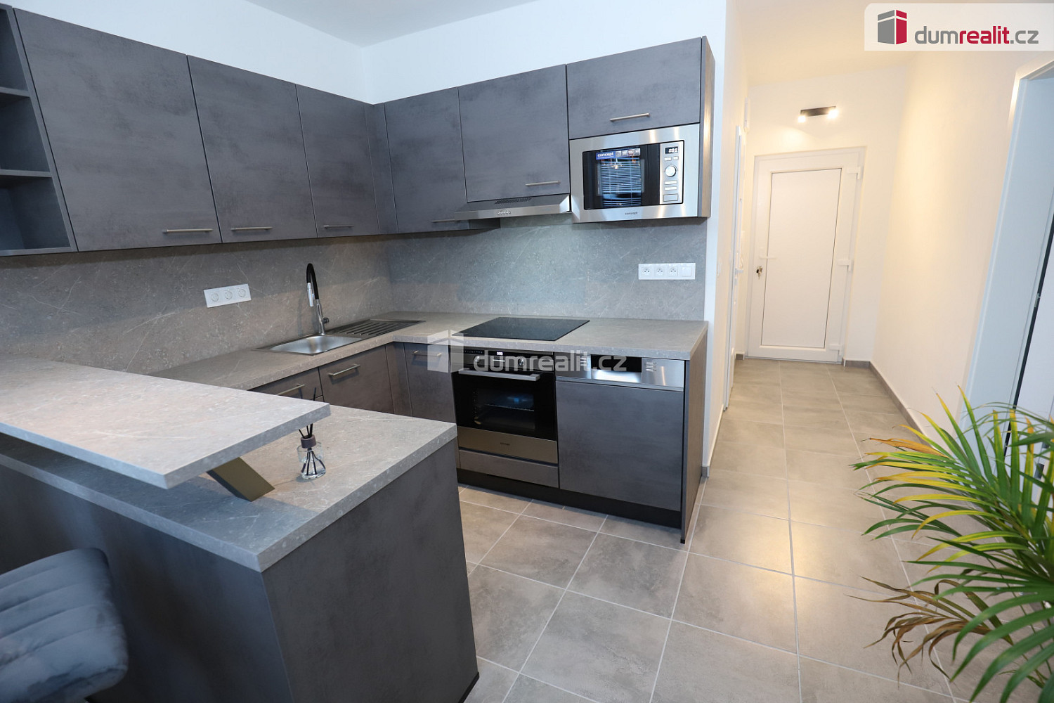 Prodej bytu 1+1 36 m² — photo 4