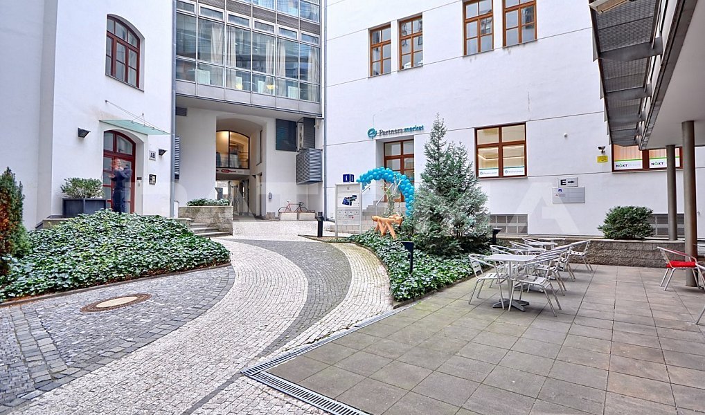 Pronájem kanceláře 233 m², Praha – náhled fotky 10