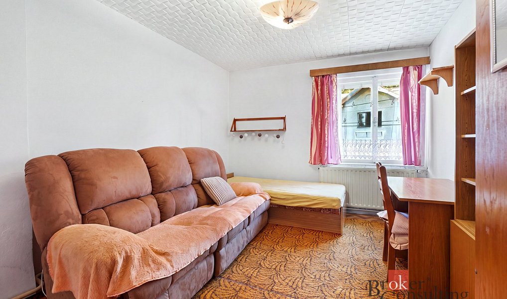 Prodej domu 184 m² s pozemkem 1 352 m², Kunratice u Cvikova – náhled fotky 35