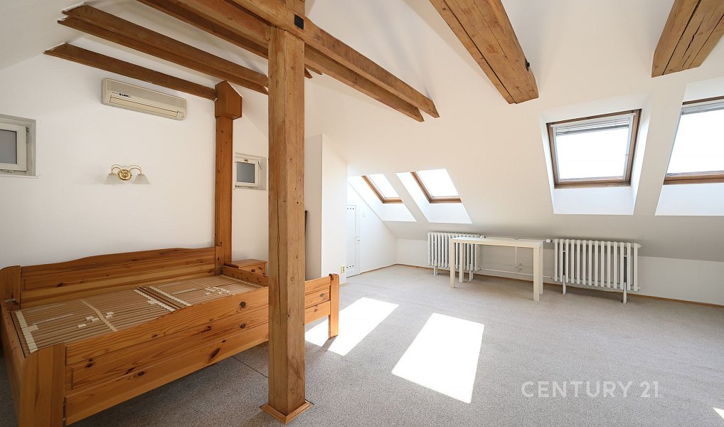 Prodej bytu 2+1 104 m², Praha – náhled fotky 6