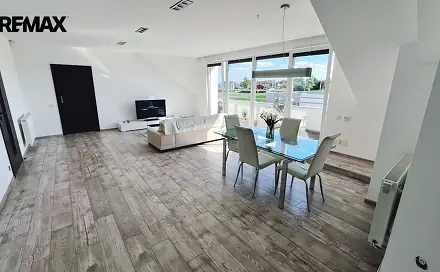 Prodej bytu 4+kk 119 m², Dolnokubínská, Pelhřimov