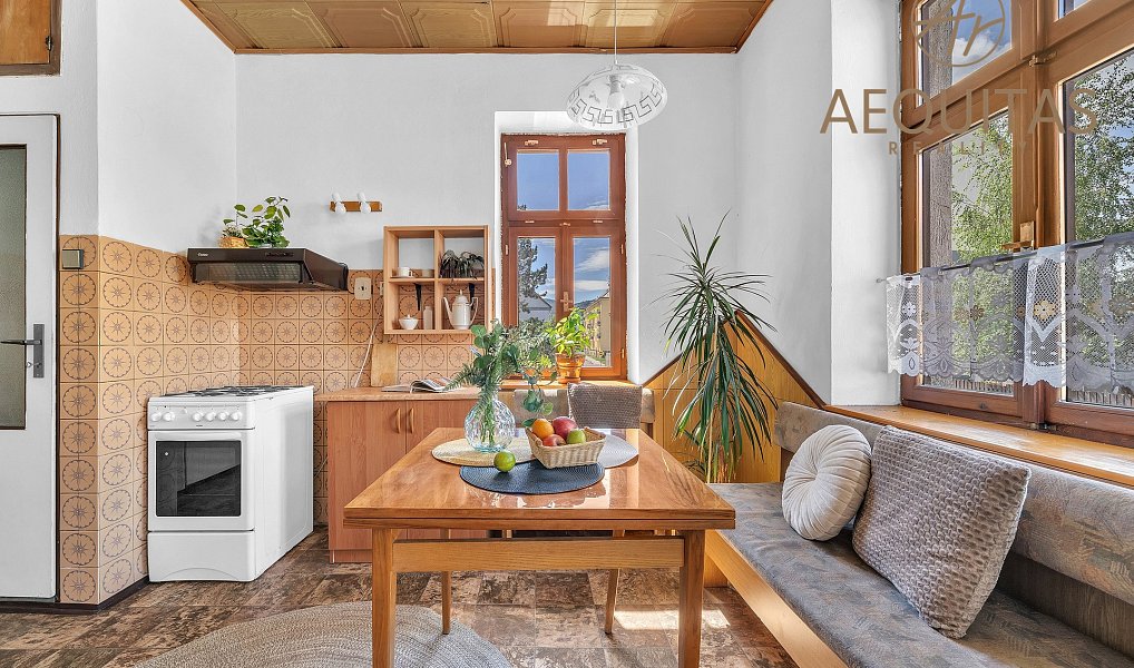 Prodej domu 205 m² s pozemkem 818 m², Nové Město pod Smrkem – náhled fotky 3