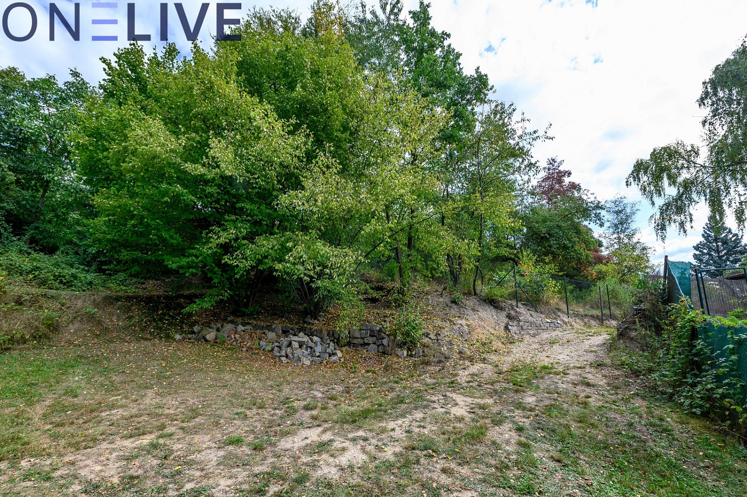 Prodej stavebního pozemku 1 443 m² - Widok 3