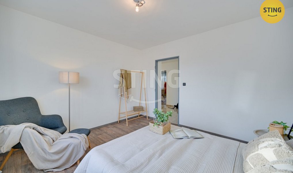 Prodej domu 270 m² s pozemkem 615 m², Strachotín – náhled fotky 10