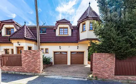 Prodej komerčního objektu (jiného typu) 267 m², Dobrošovská, Praha 9 - Horní Počernice