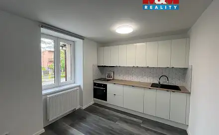 Pronájem bytu 1+kk 72 m²