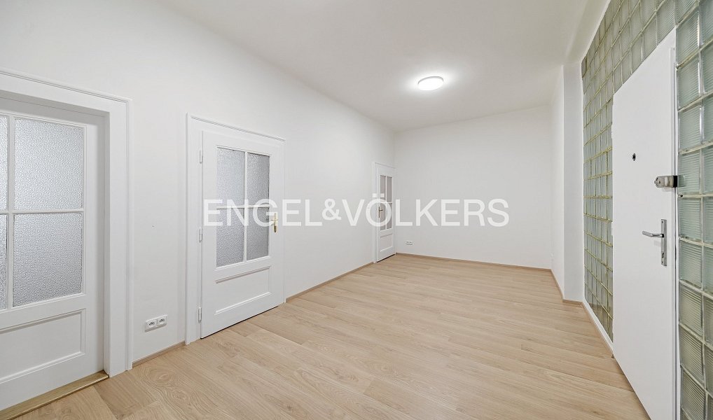 Pronájem bytu 3+1 120 m², Praha – náhled fotky 8