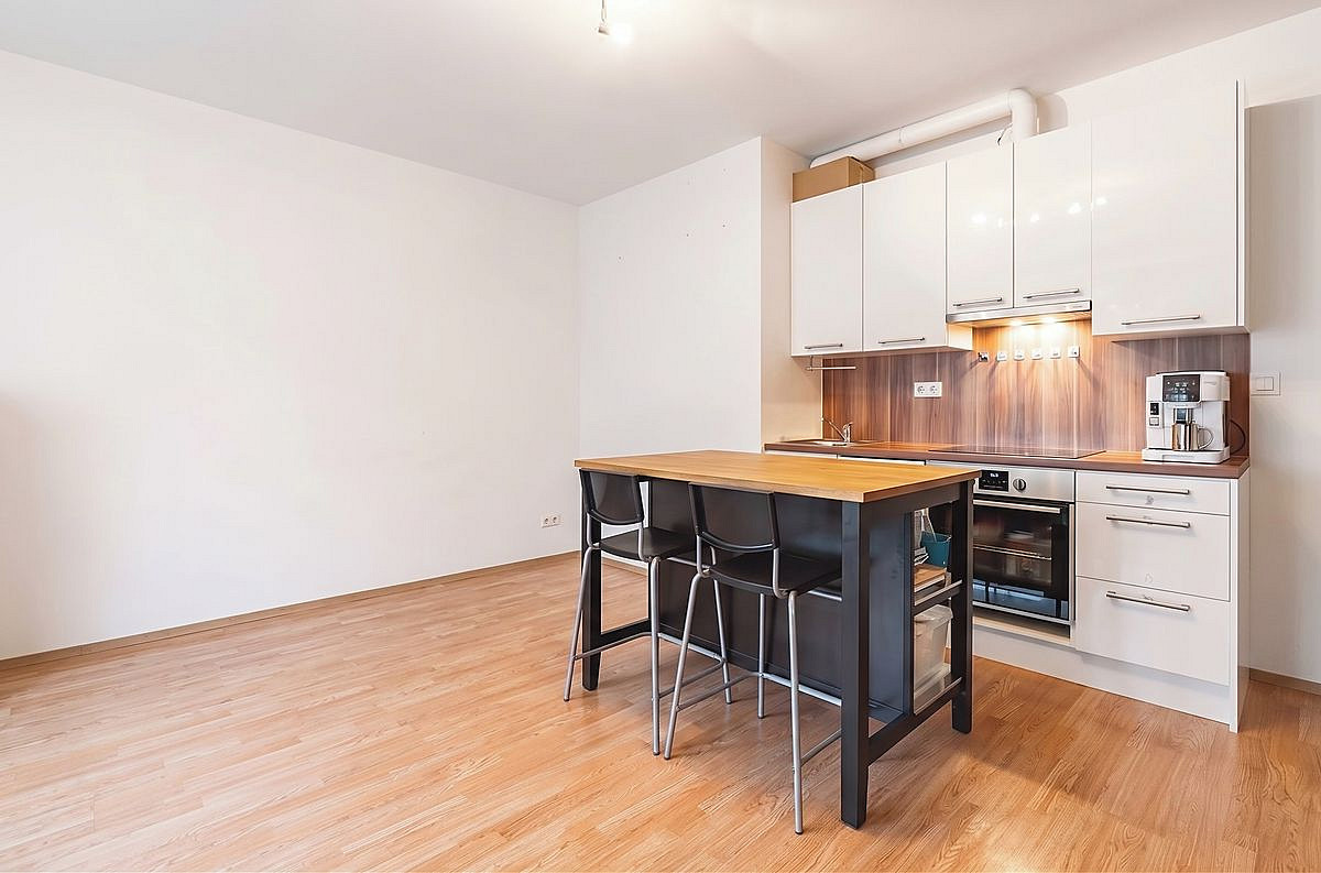 Prodej bytu 1+kk 94 m² – fotografie 2