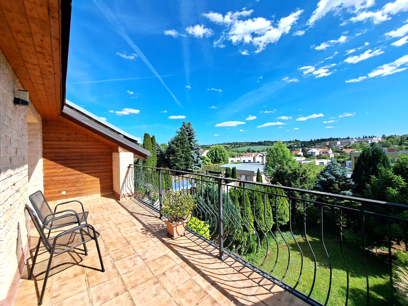 Prodej domu 204 m² s pozemkem 300 m² – fotografie 4