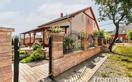 Prodej domu 152 m² s pozemkem 670 m², Zahradní, Blučina, okres Brno-venkov
