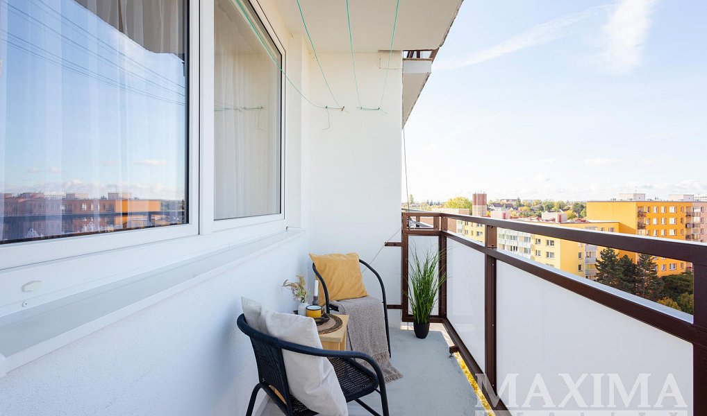 Prodej bytu 3+1 74 m², Praha – náhled fotky 2
