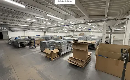Pronájem skladovacích prostor 2 235 m², Radiová, Praha 10