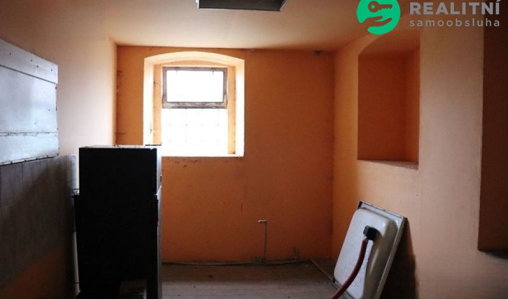 Prodej domu 700 m² s pozemkem 1 262 m², Vejprty – náhled fotky 10