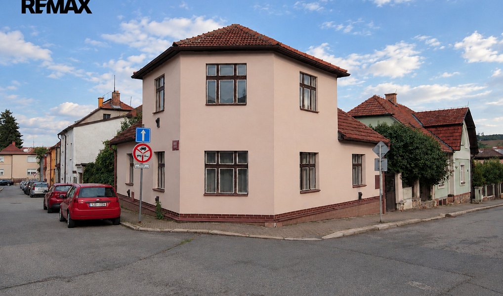 Prodej domu 135 m² s pozemkem 316 m², Pelhřimov – náhled fotky 2