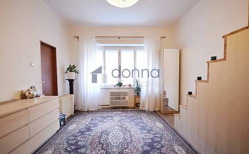 Pronájem bytu 1+1 55 m², Biskupcova, Praha 3 - Žižkov