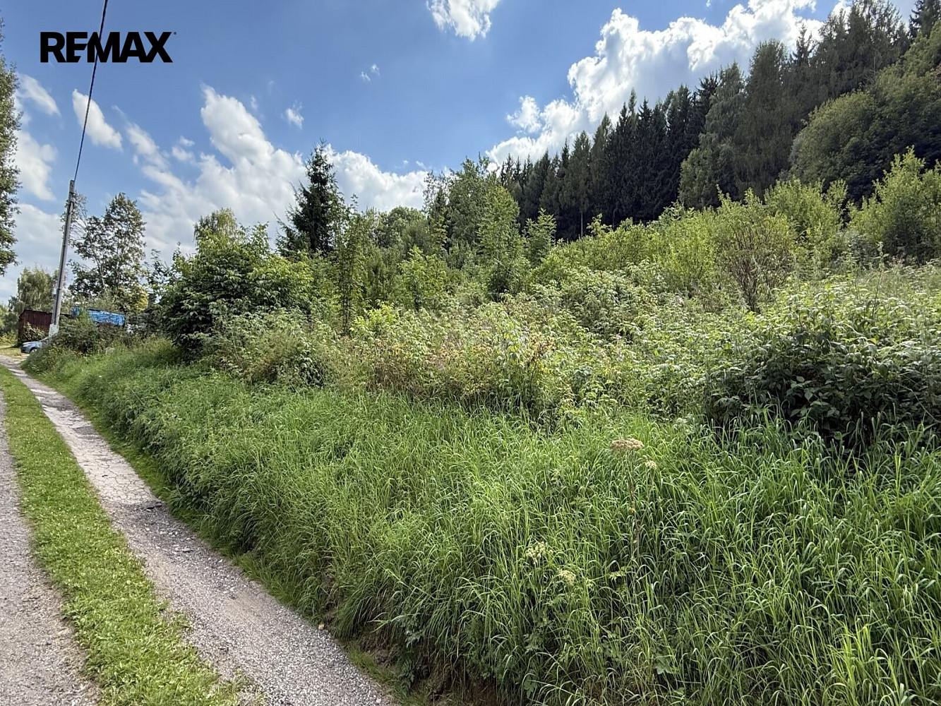 Prodej stavebního pozemku 902 m² – fotografie 2
