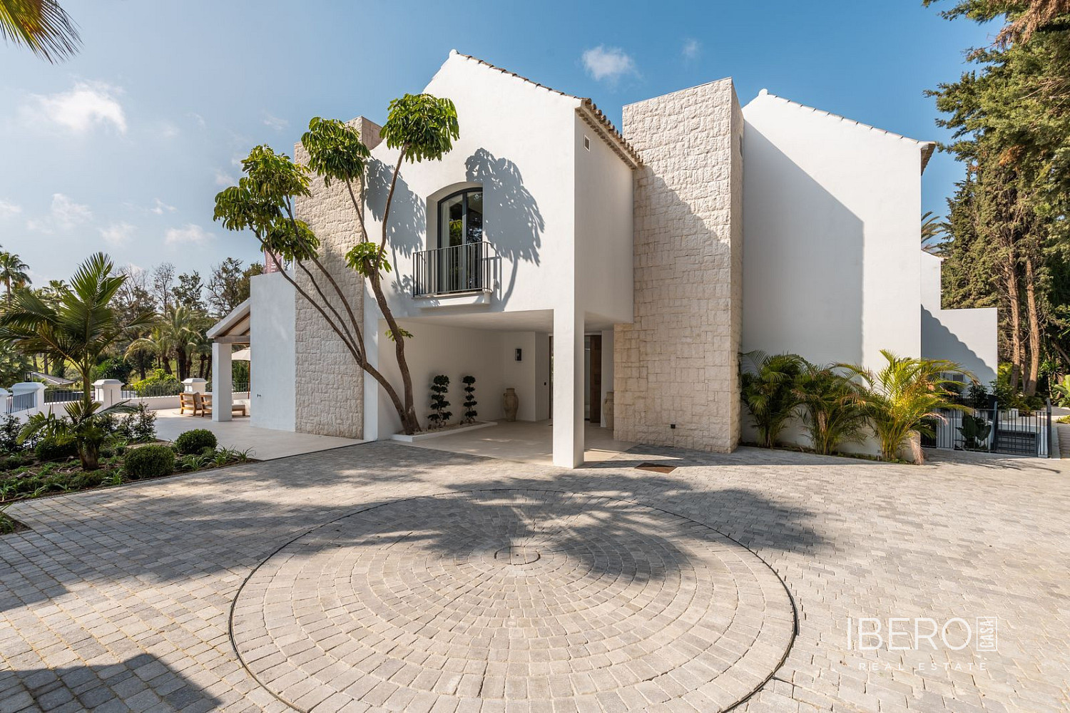 Prodej domu 816 m² s pozemkem 2 563 m² - Vista 3