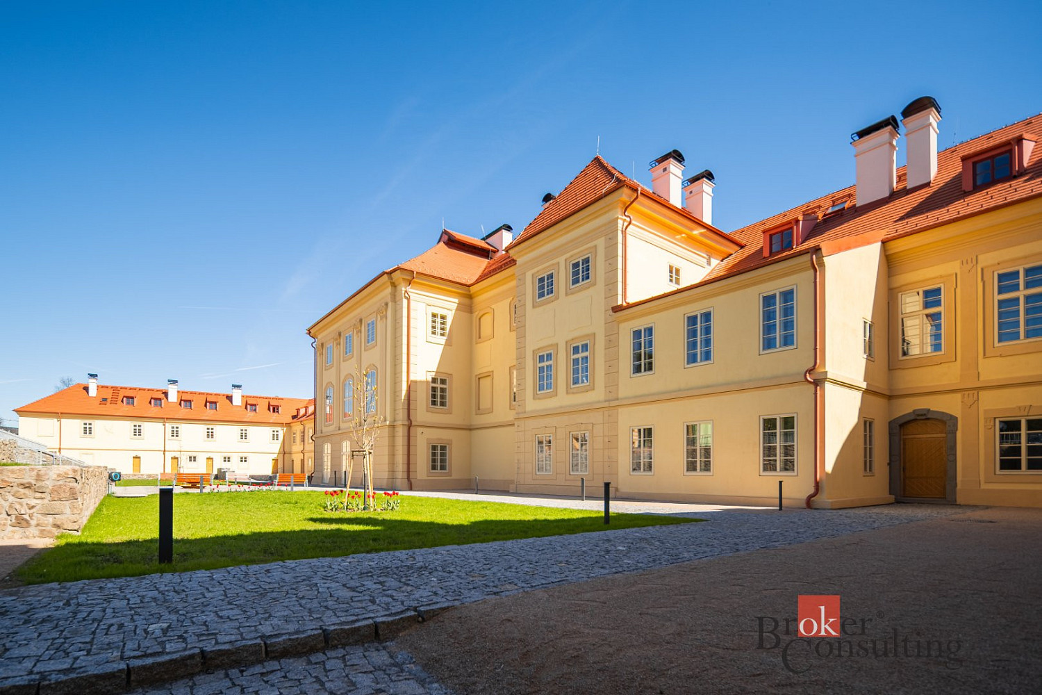 Prodej bytu 1+kk 47 m² — photo 2