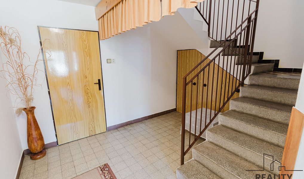 Prodej domu 200 m² s pozemkem 464 m², Ujčov – náhled fotky 11