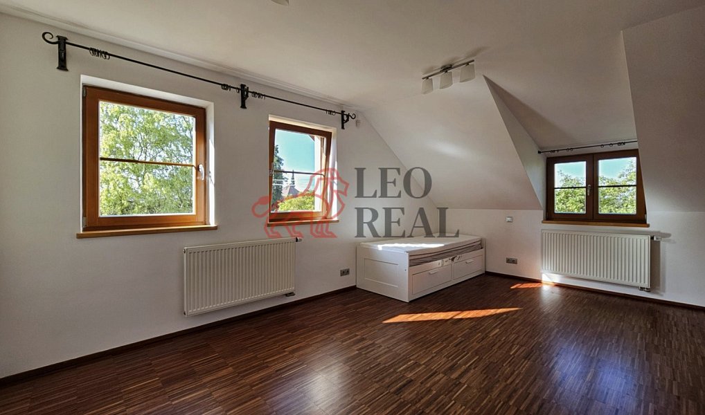 Prodej domu 316 m² s pozemkem 1 751 m², Kamenice – náhled fotky 27