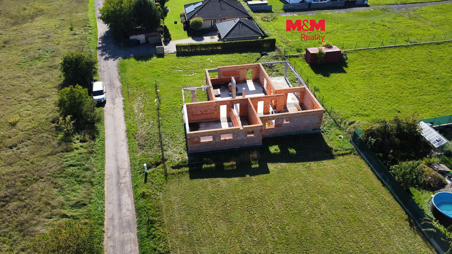 Prodej stavebního pozemku 1 044 m²