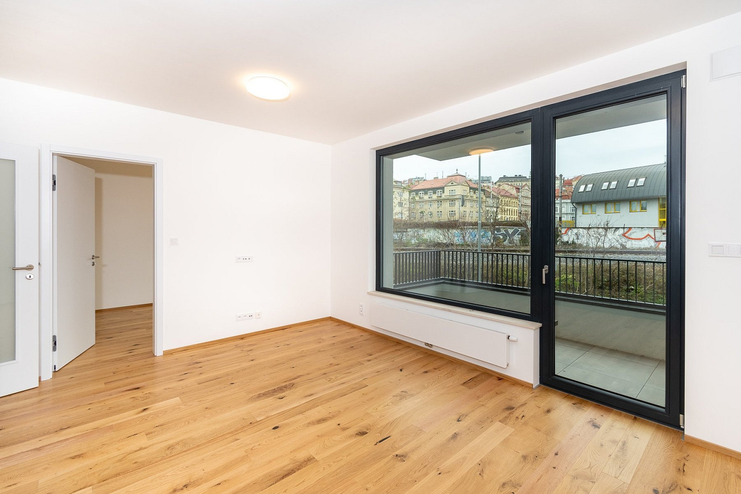 Pronájem bytu 2+kk 41 m² – fotografie 2