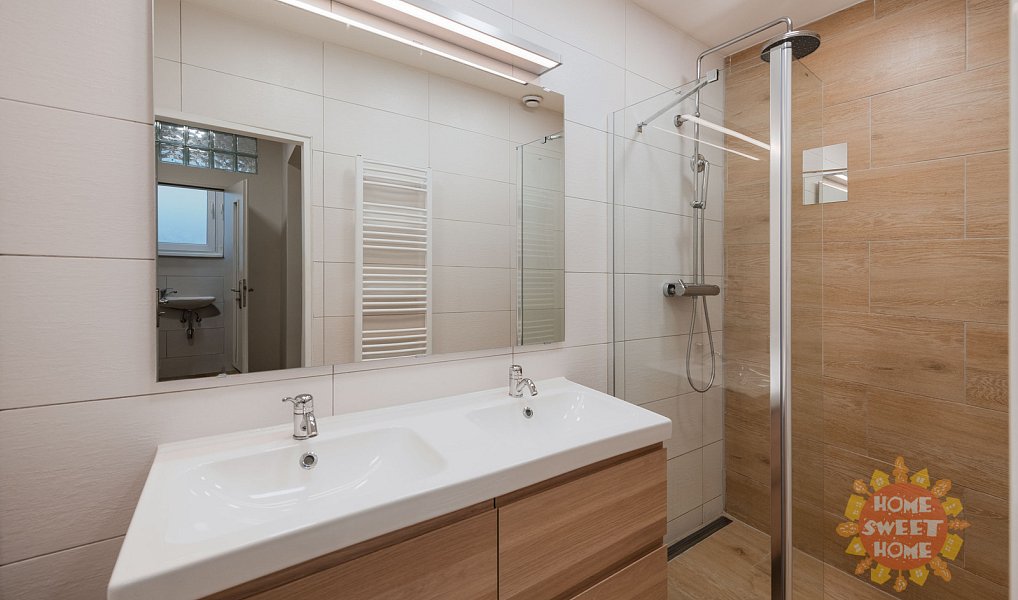 Pronájem bytu 2+kk 40 m², Praha – náhled fotky 2