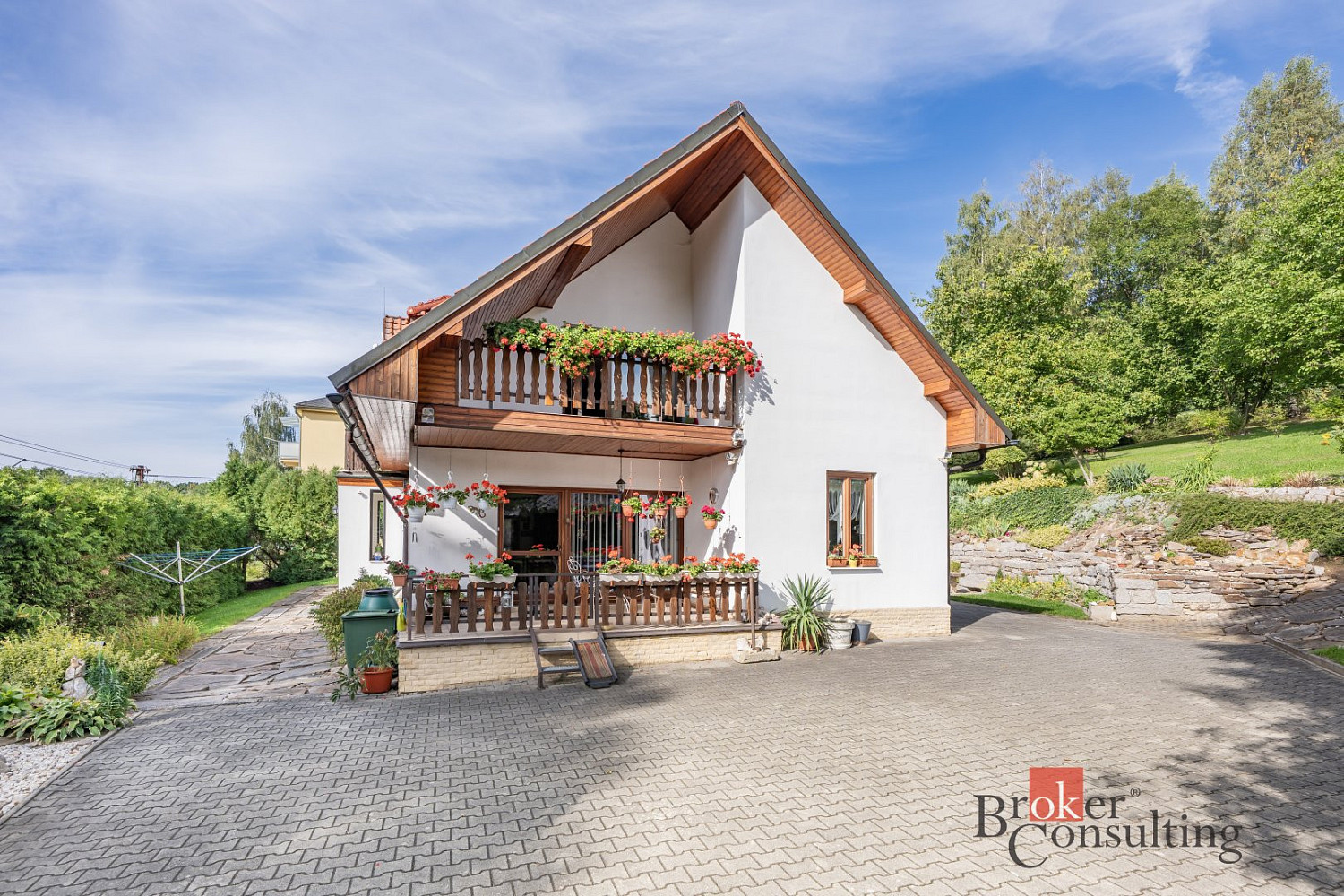 Prodej domu 310 m² s pozemkem 3 789 m²