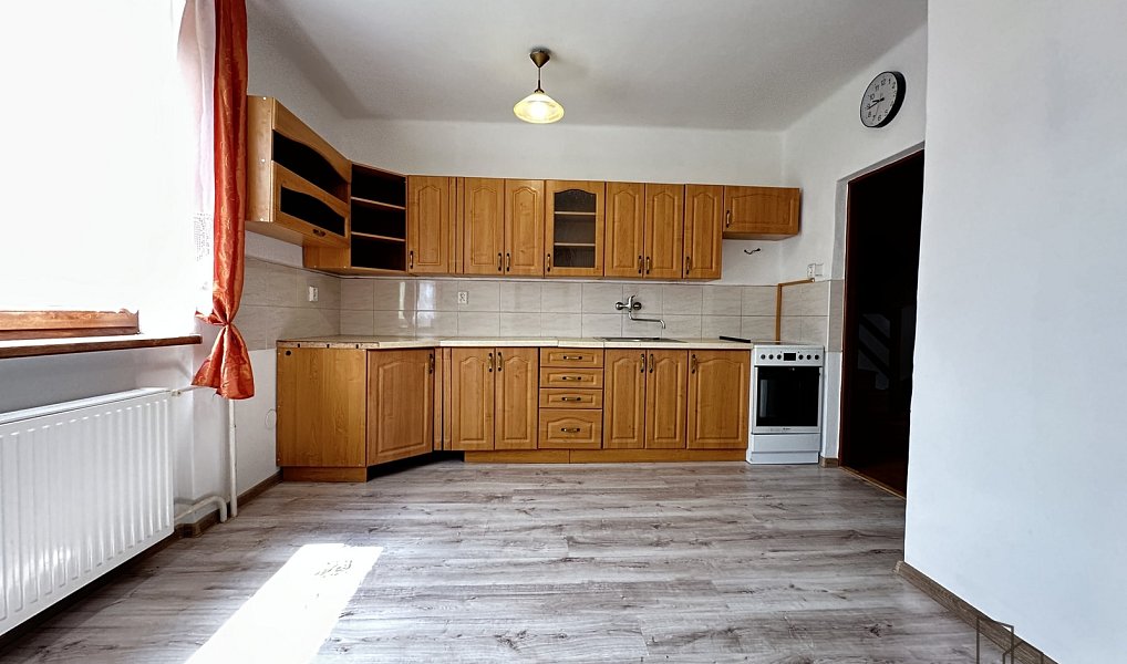 Prodej ubytovacího objektu 160 m², Nýdek – náhled fotky 4