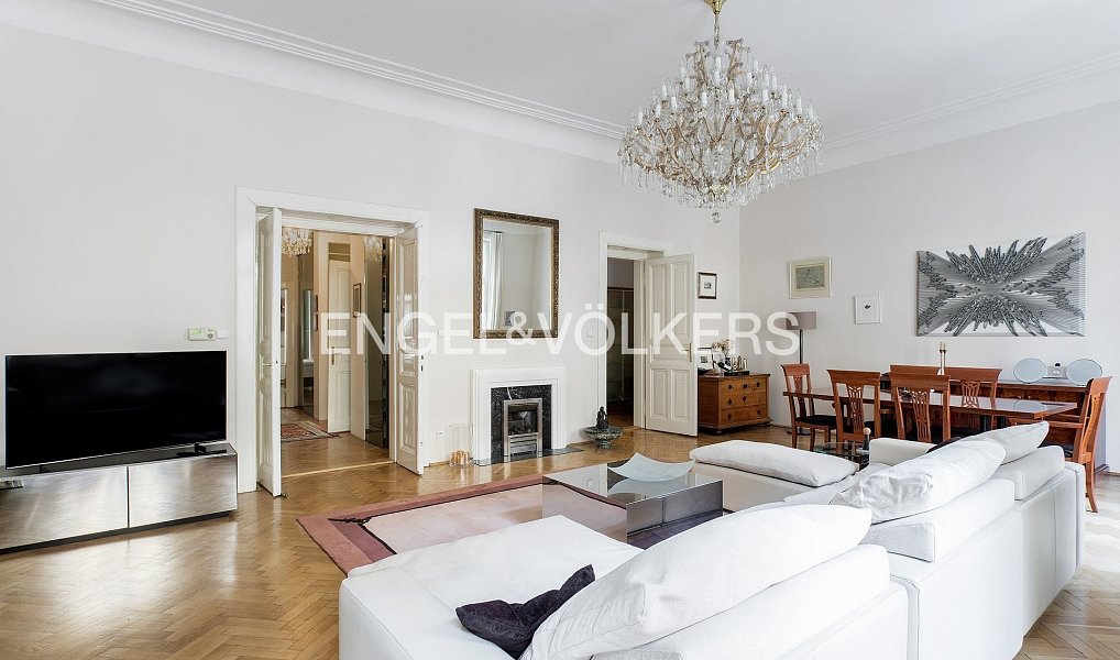 Pronájem bytu 3+1 125 m², Praha – náhled fotky 3