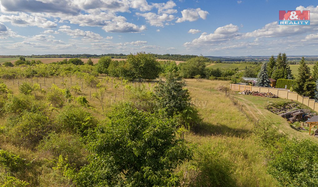 Prodej stavebního pozemku 1 974 m², Chrást – náhled fotky 2
