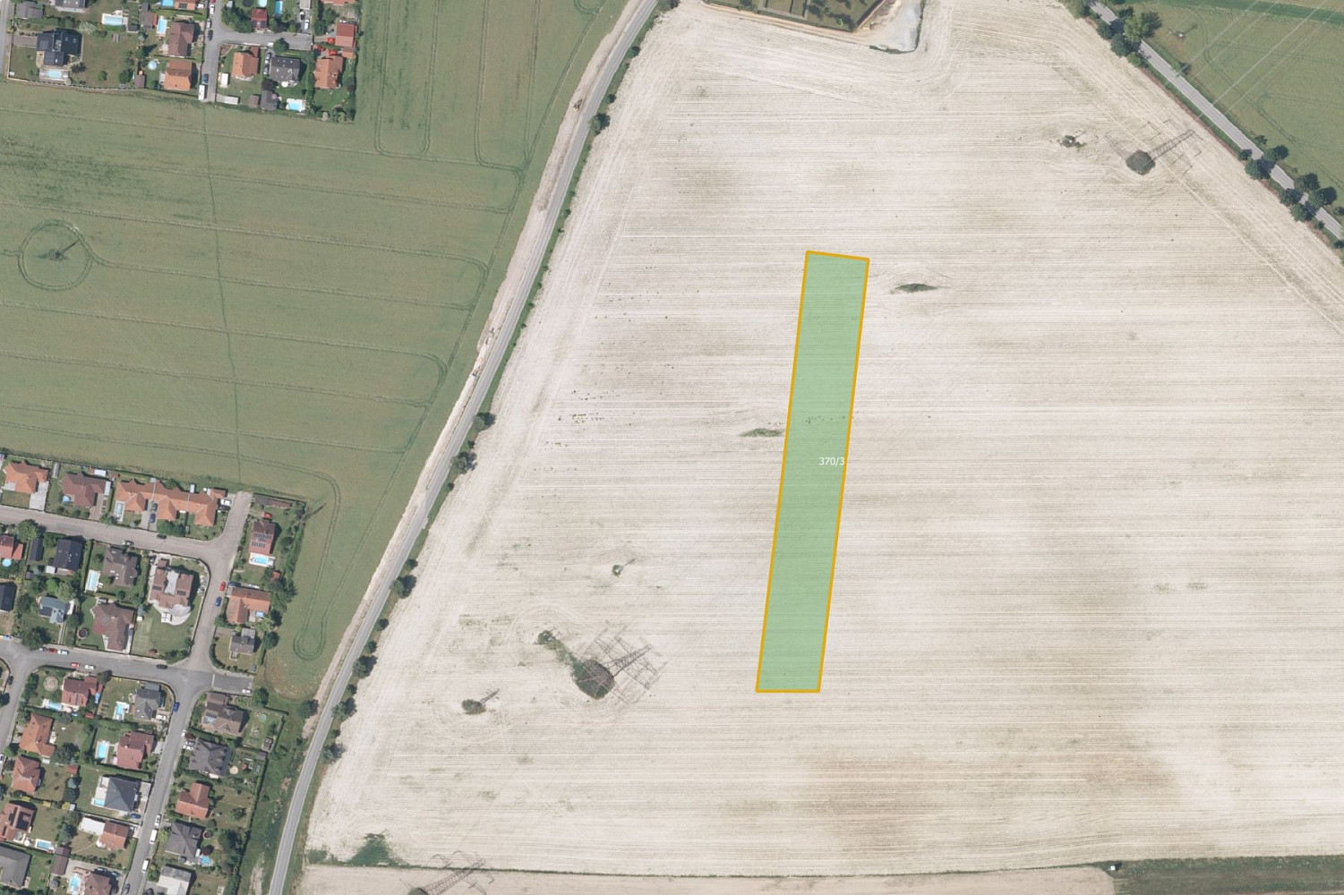 Prodej pole 5 817 m², Zvole