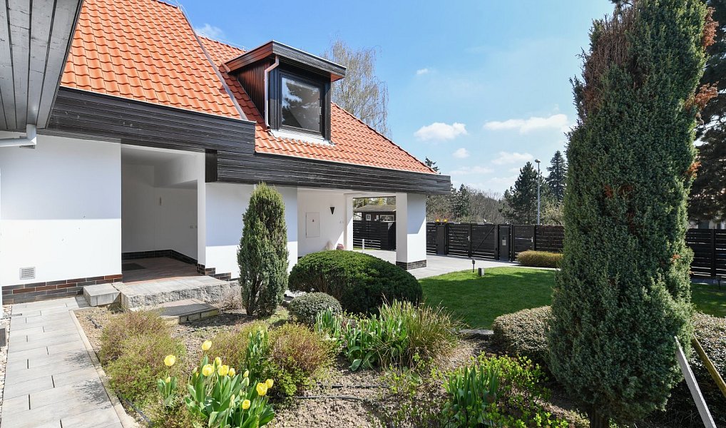 Pronájem kanceláře 417 m², Praha – fotka 1 z 37