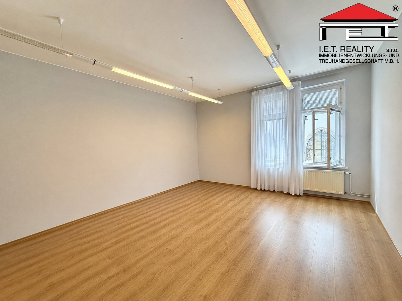 Pronájem kanceláře 87 m² — photo 4