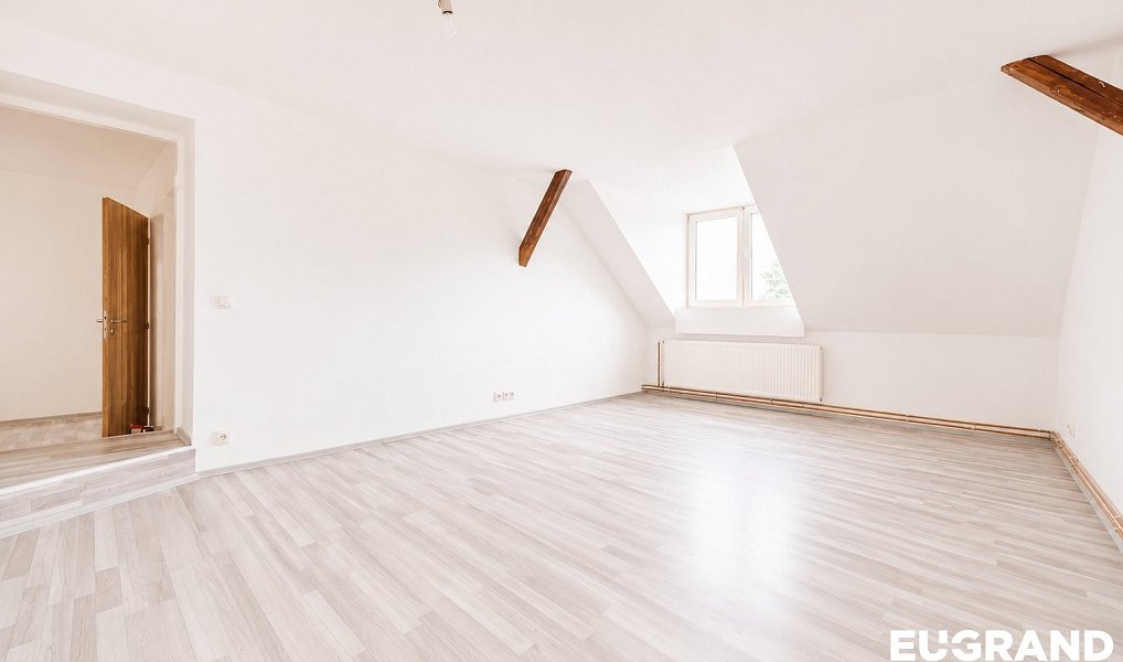 Prodej ubytovacího objektu 330 m², Šluknov – náhled fotky 20