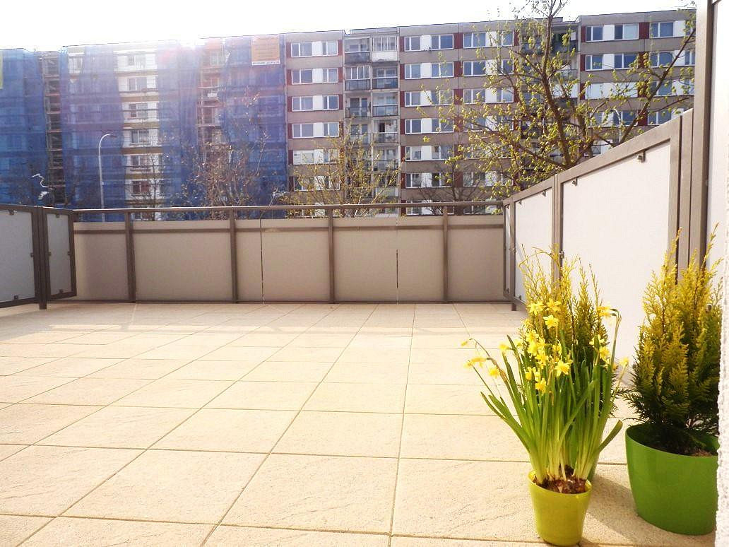 Pronájem bytu 1+kk 62 m²
