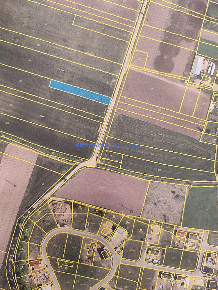 Prodej pole 1 106 m² — photo 2