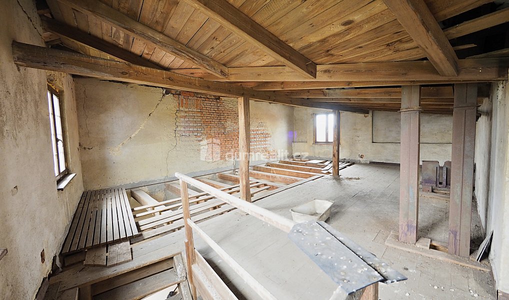 Prodej výrobních prostor 4 412 m², Mšeno – náhled fotky 19