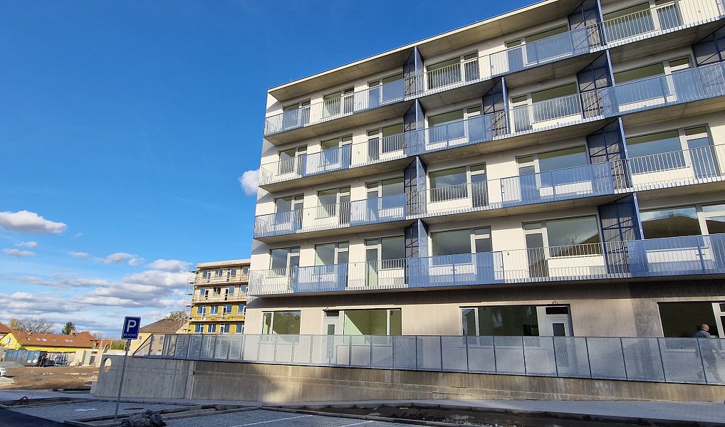 Prodej bytu 2+kk 50 m², Velvary – náhled fotky 2